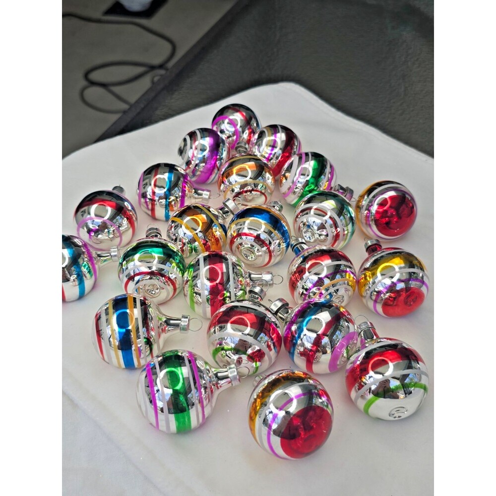 22 pc Kurt Adler - The Early Years - Mini Glass Reflector Ornaments 2" | Lot 2 - Picture 11 of 12